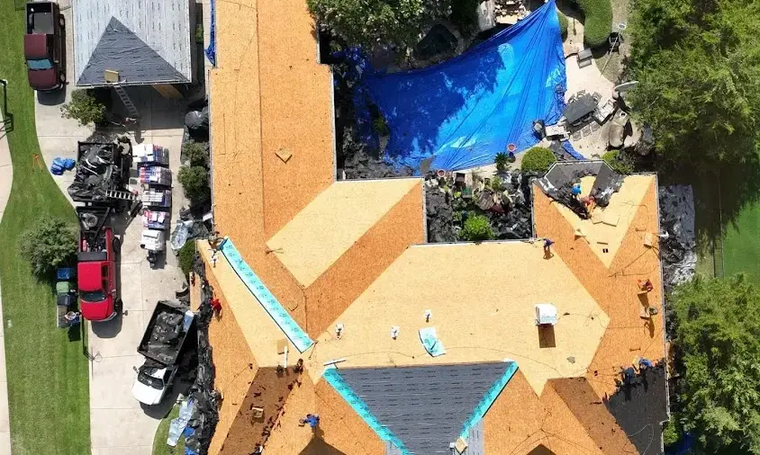 Professional Roof Repair being performed in White House